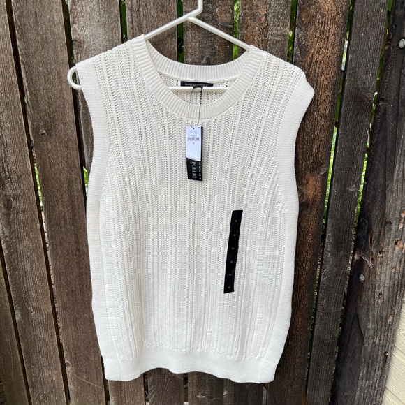 Banana Republic Wm’s Open Stitch Tank NWT In White Sz M - Picture 9 of 13